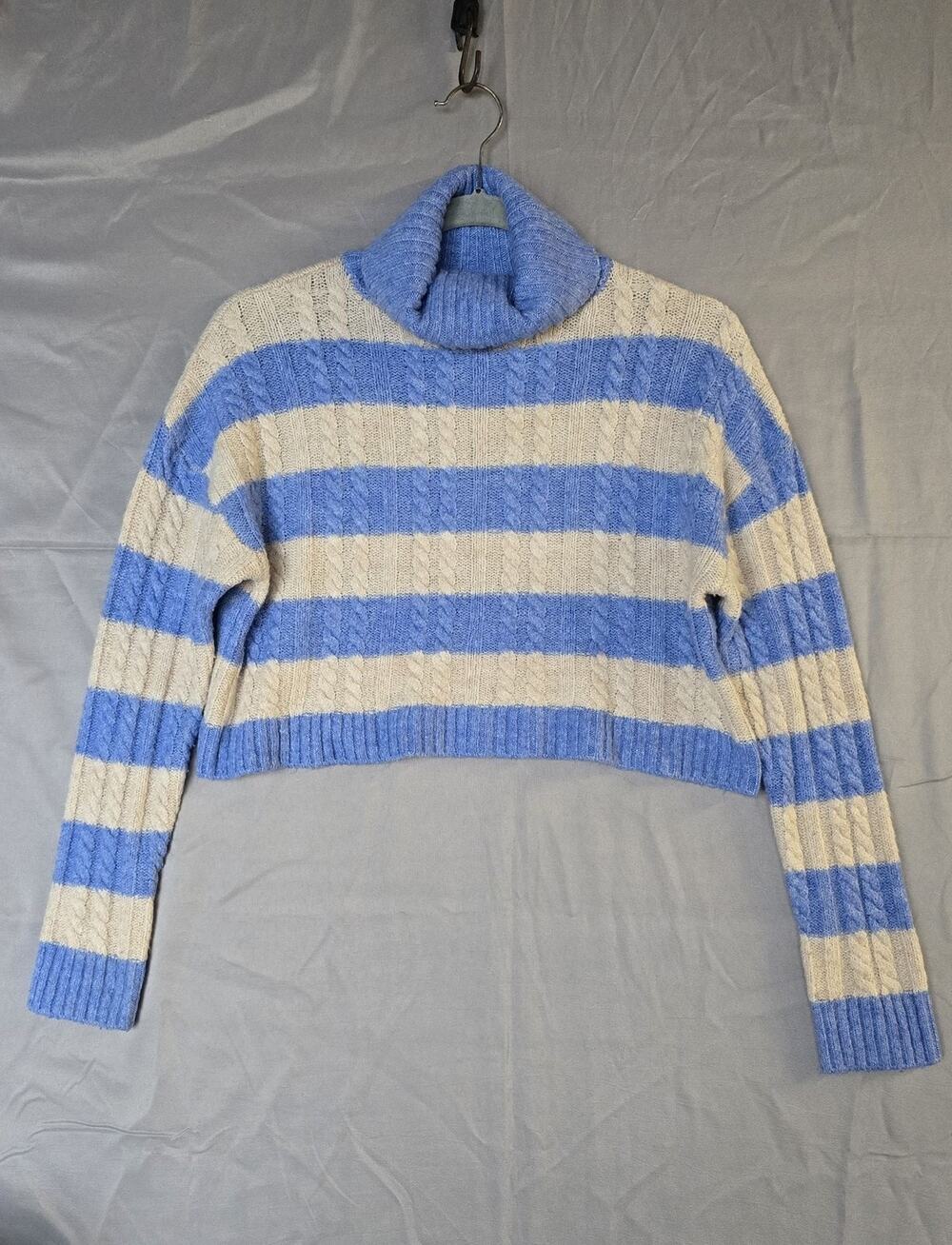 Love Tree Sweater Womens Medium Blue Beige Stripe Turtleneck Cropped Cable Knit